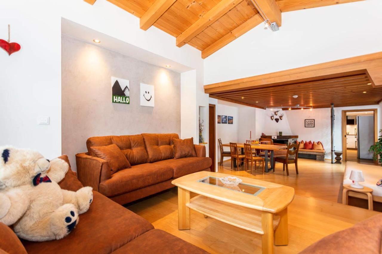 Hoelzl Bed & Breakfast Neukirchen am Grossvenediger Exterior photo